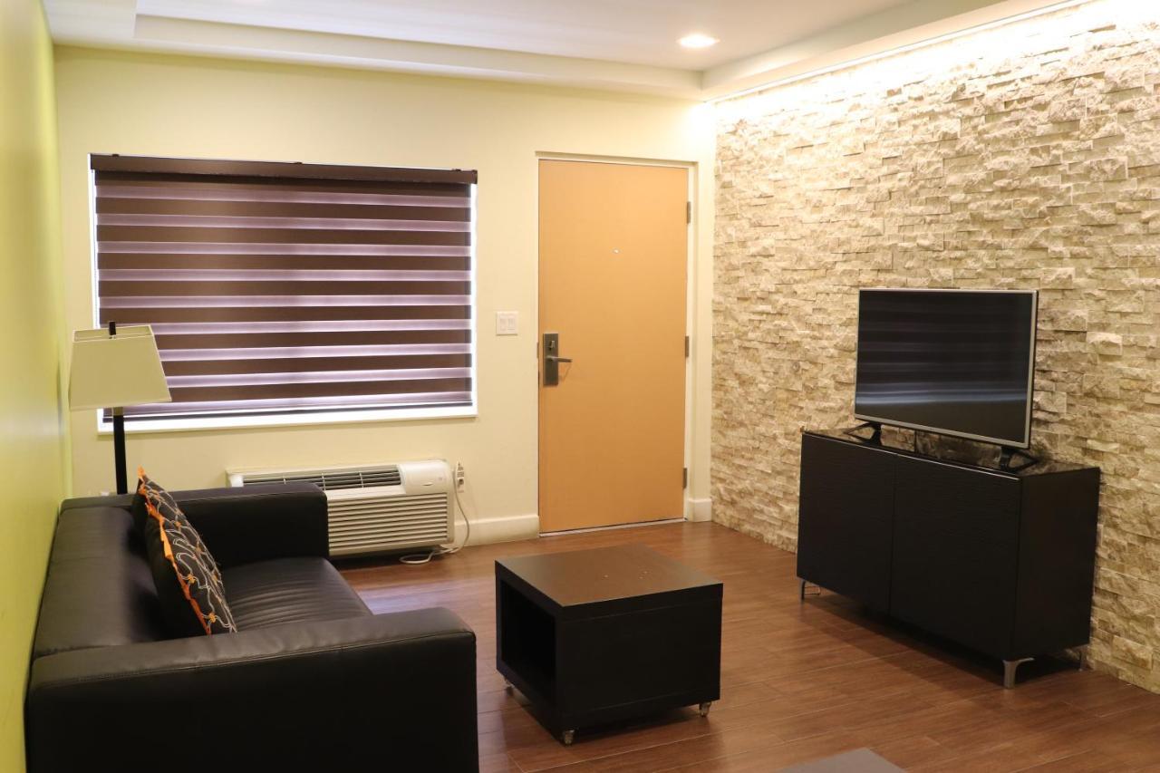 One-Bedroom Suite