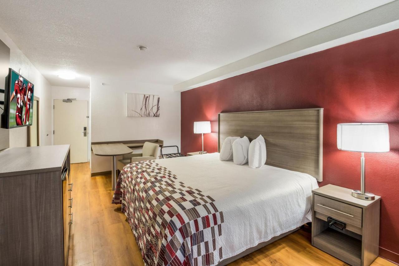 Superior King Room – Disability Access - Non-Smoking