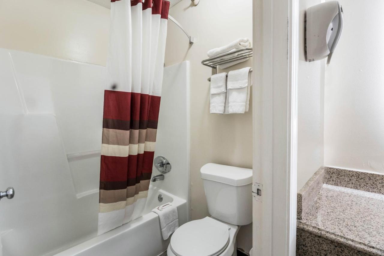 Deluxe Queen Room with Two Queen Beds - Non-Smoking