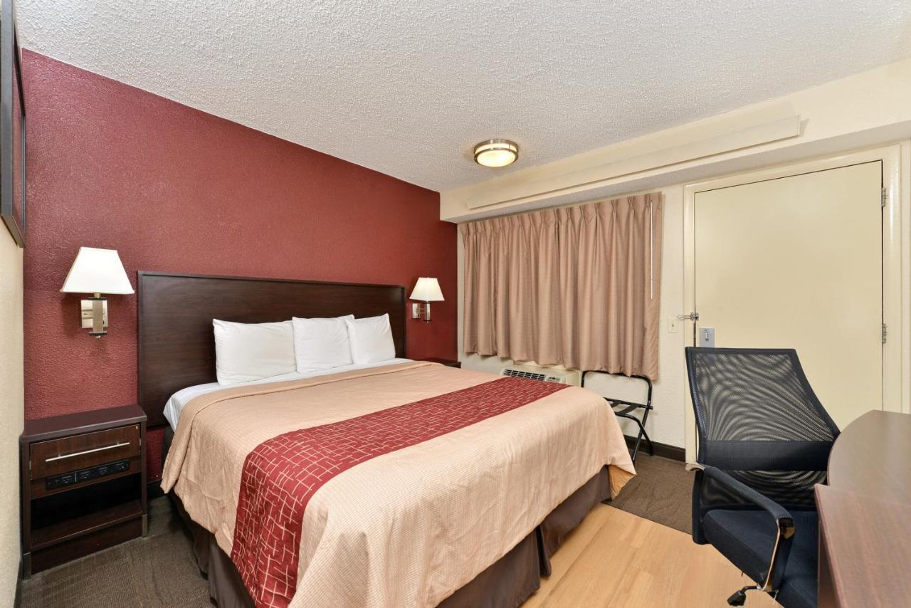 Deluxe King Room Smoke Free