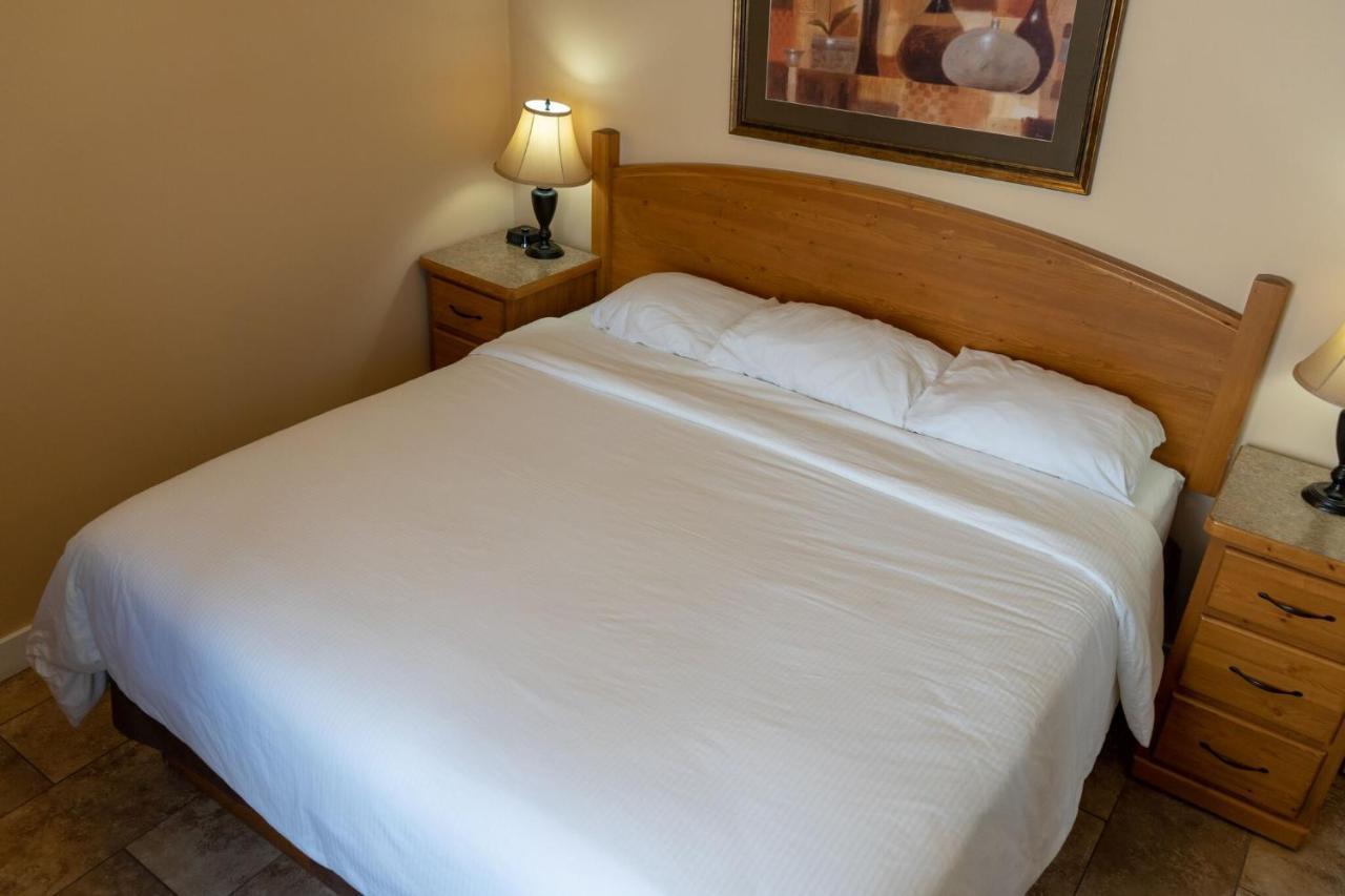 Three-Bedroom Suite,1064585047:JPEG