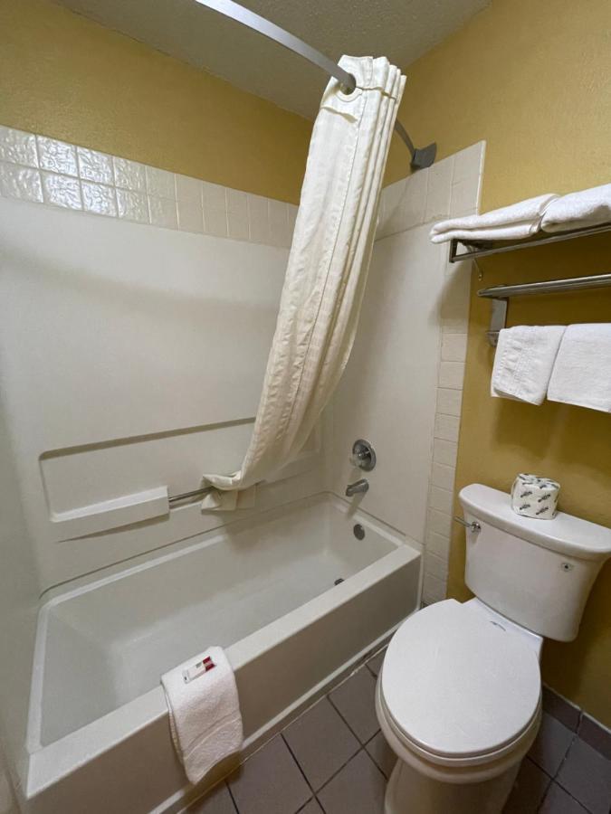SK1 Deluxe King Suite