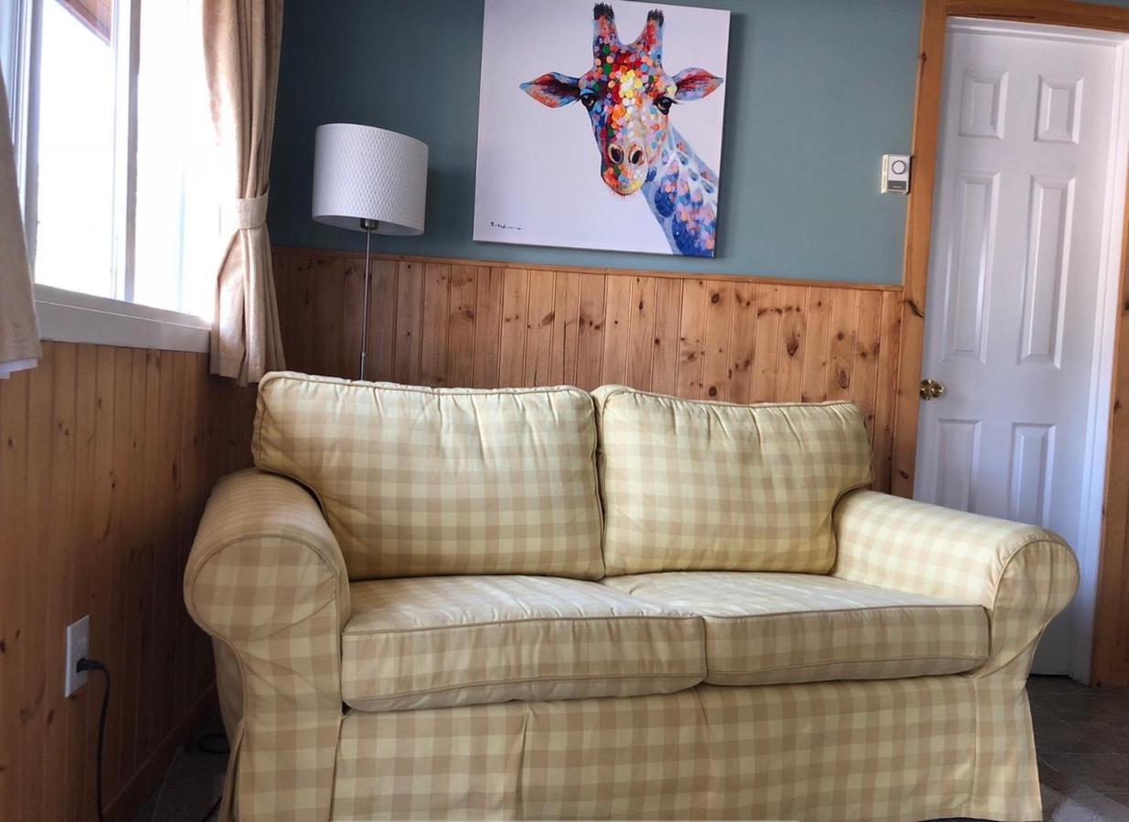 Two-Bedroom Cottage and Kitchenette #6,1078975726:JPEG