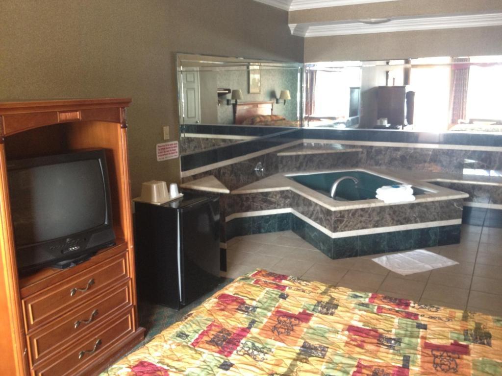 King Room with Spa Bath
