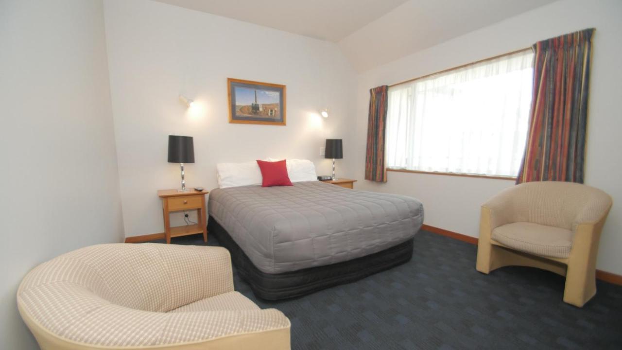 Two-Bedroom Apartment,1088143495:JPEG