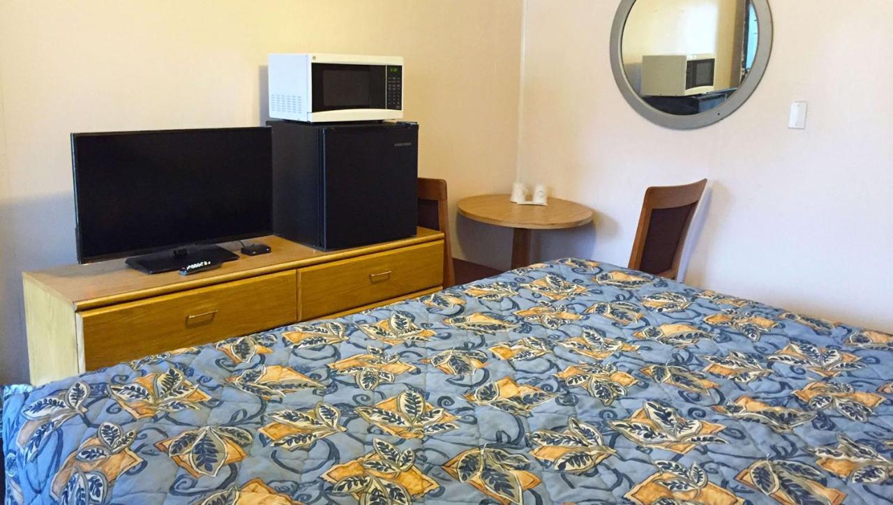 King Room - Non-Smoking
