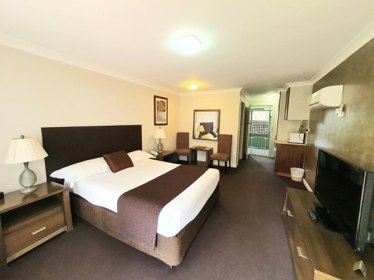Queen Room - Pet Friendly
