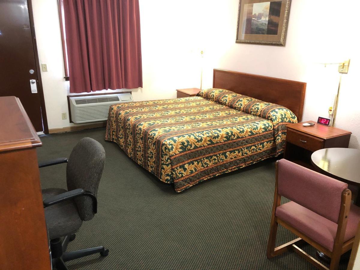 King Room - Non-Smoking