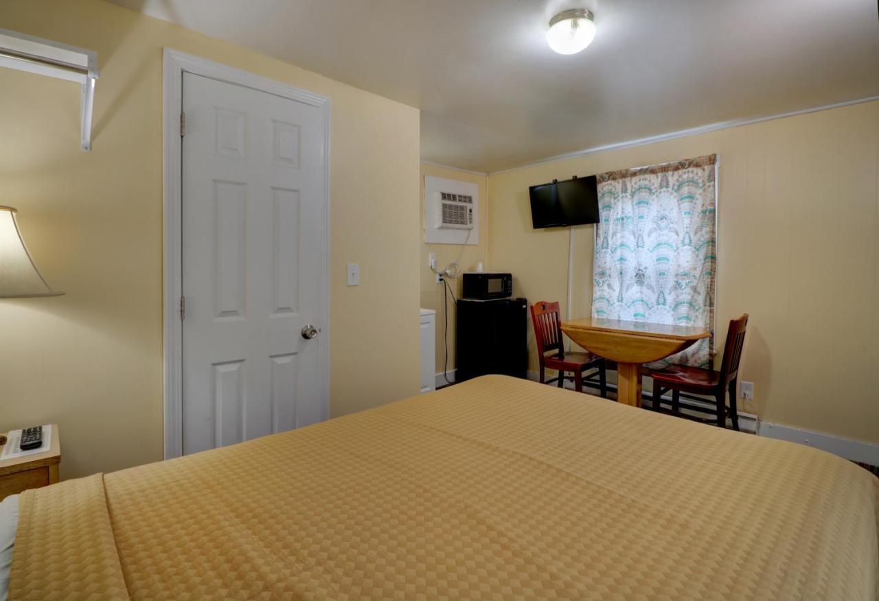 Small Double Room with Shower