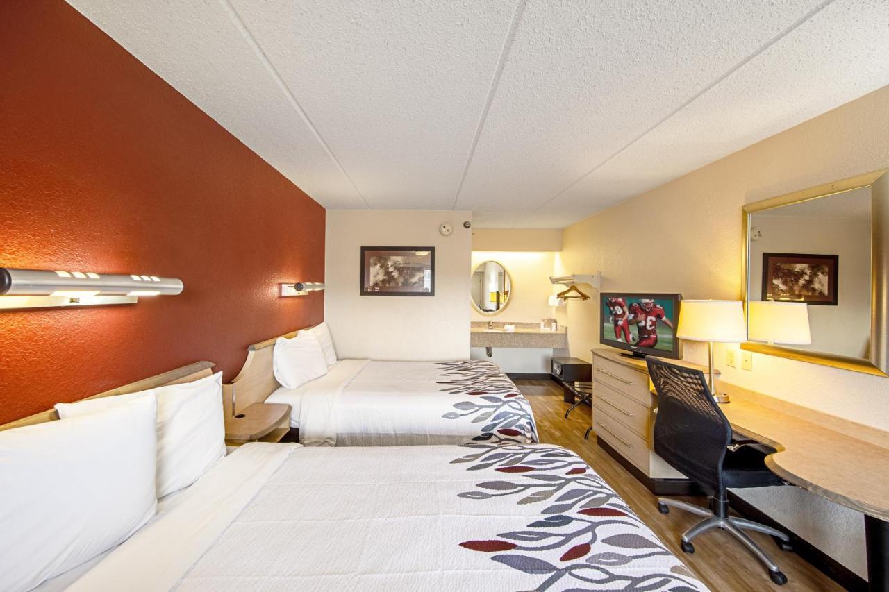 Standard Room with Two Double Beds Smoke Free