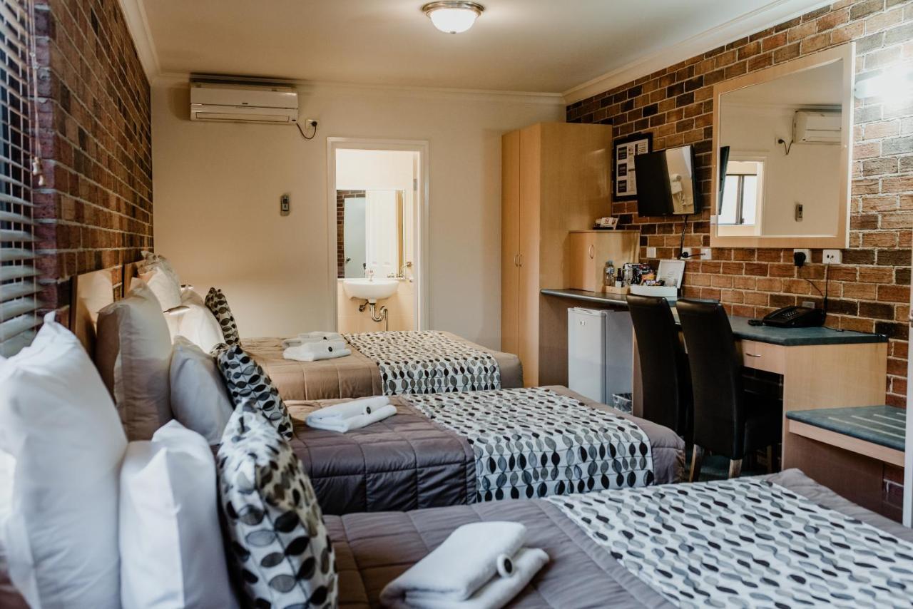 Family Room with Private Bathroom,1137604399:JPEG