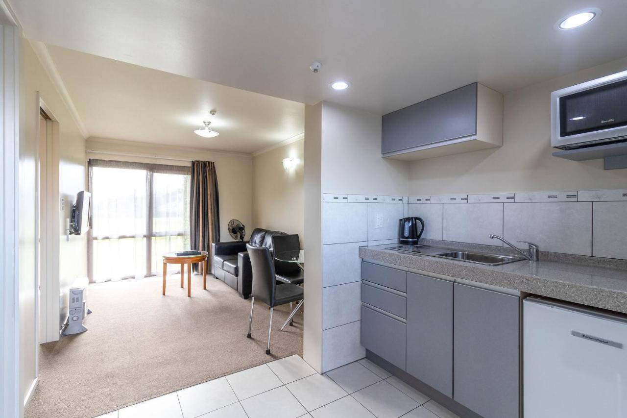 Superior One-Bedroom Apartment