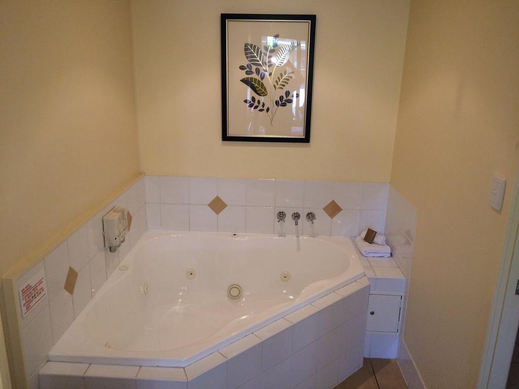 Suite with Spa Bath