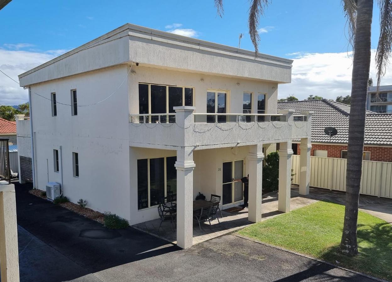 Three-Bedroom House,1658776405:JPEG