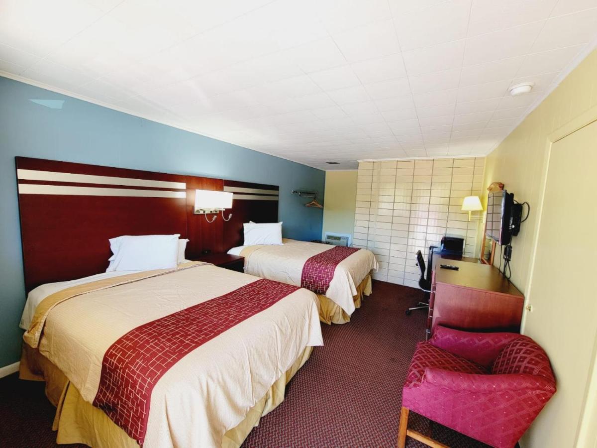 Deluxe Queen Room with Two Queen Beds