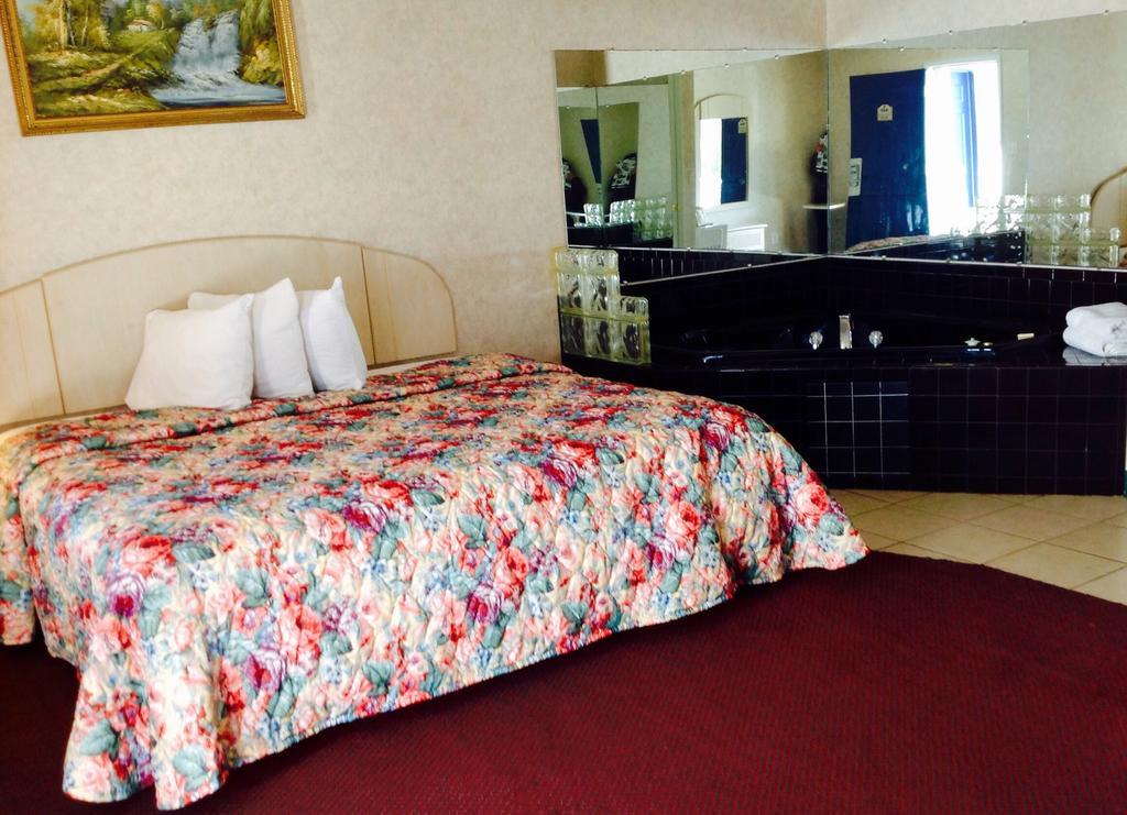 King Room with Spa Bath