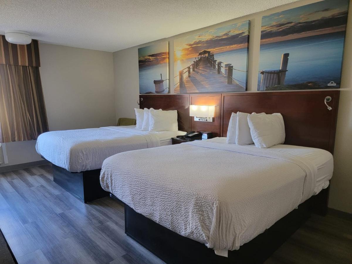 Queen Room with Two Queen Beds - Interior Hall/Non-Smoking