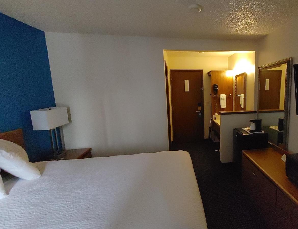 King Room - Non-Smoking