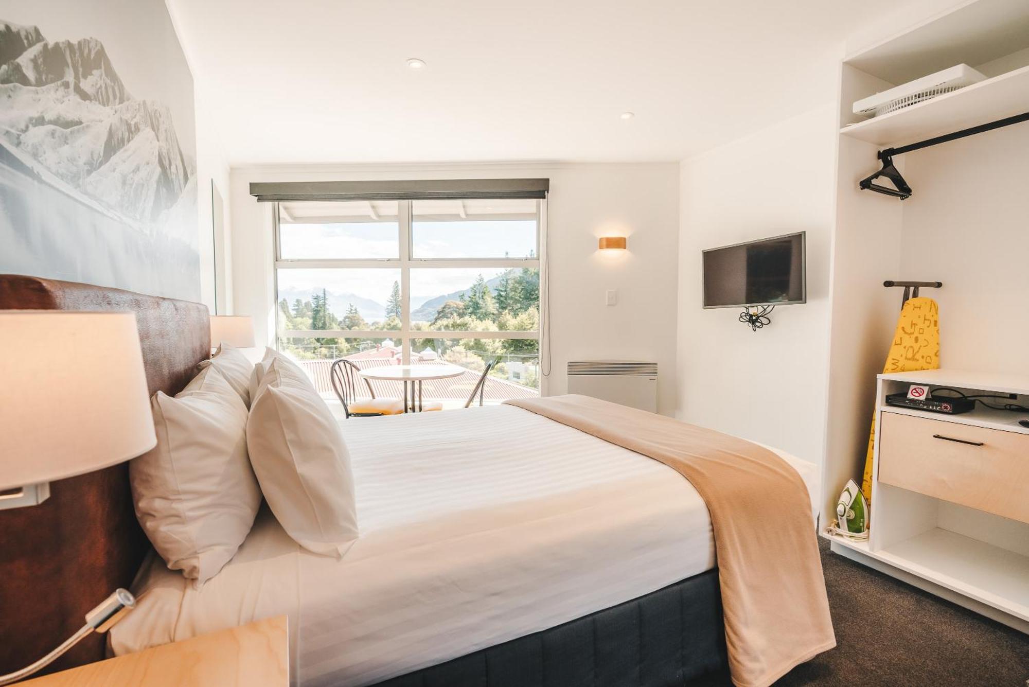 Queen Room,1213233193:JPEG