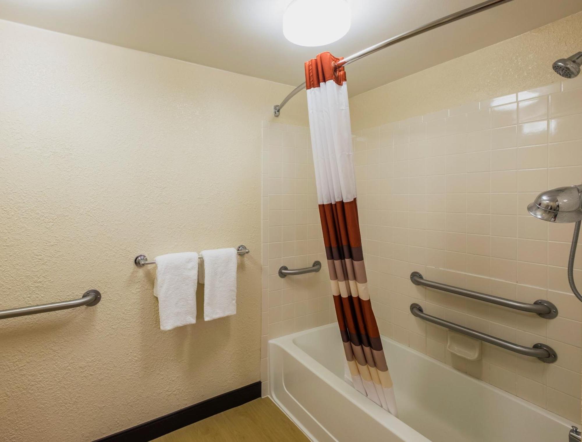 Superior King Room Disability Access Non-Smoking