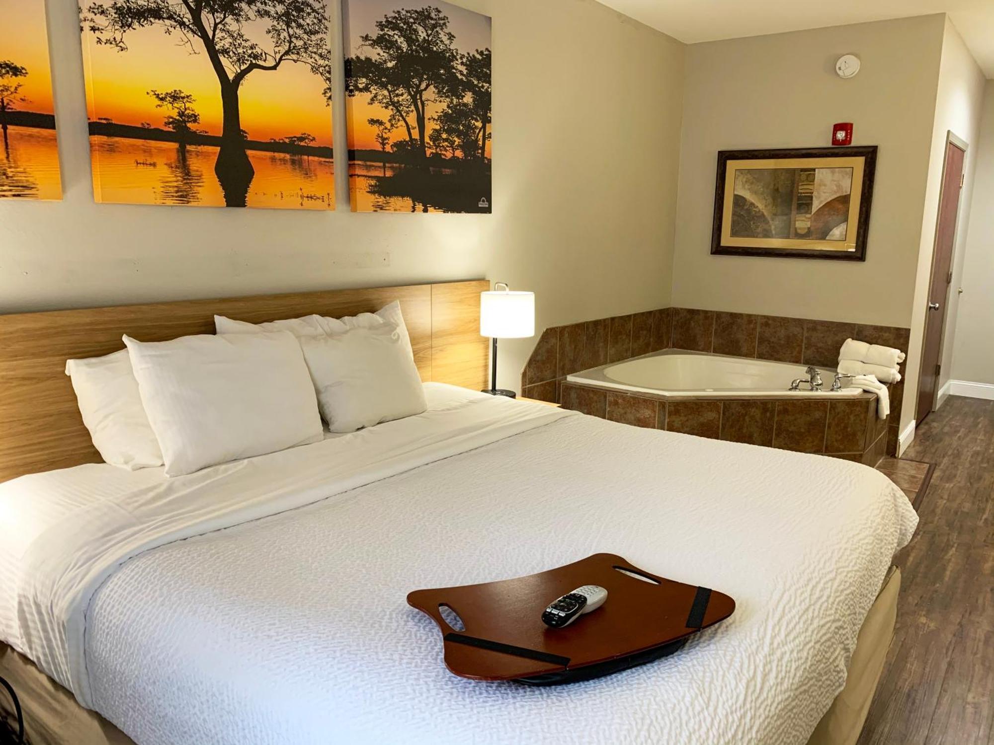 Deluxe Business King Room - Non-Smoking