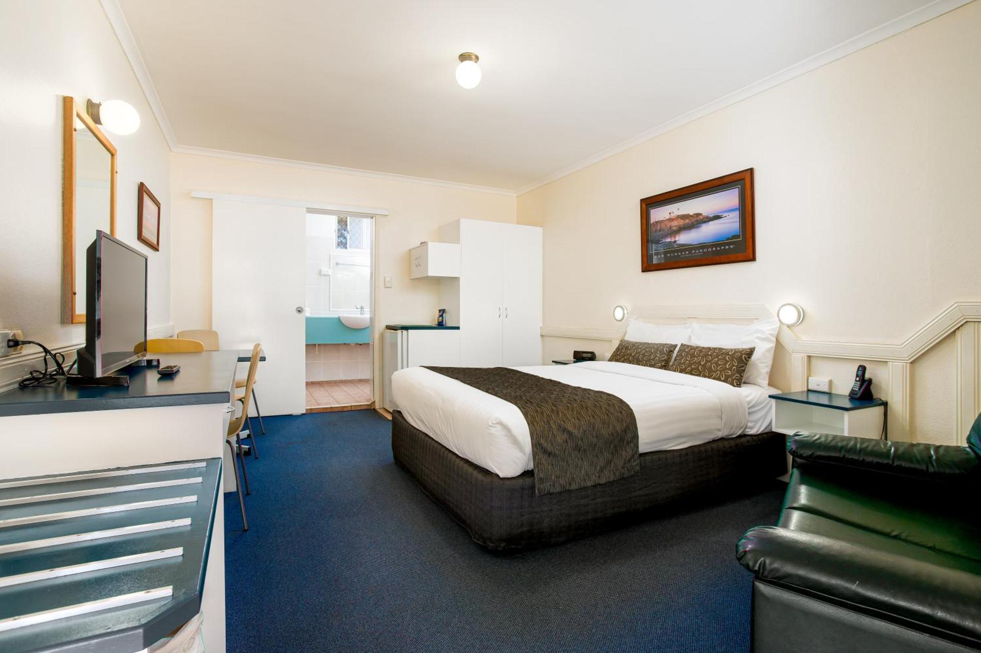 Deluxe Queen Room,1708068797:JPEG