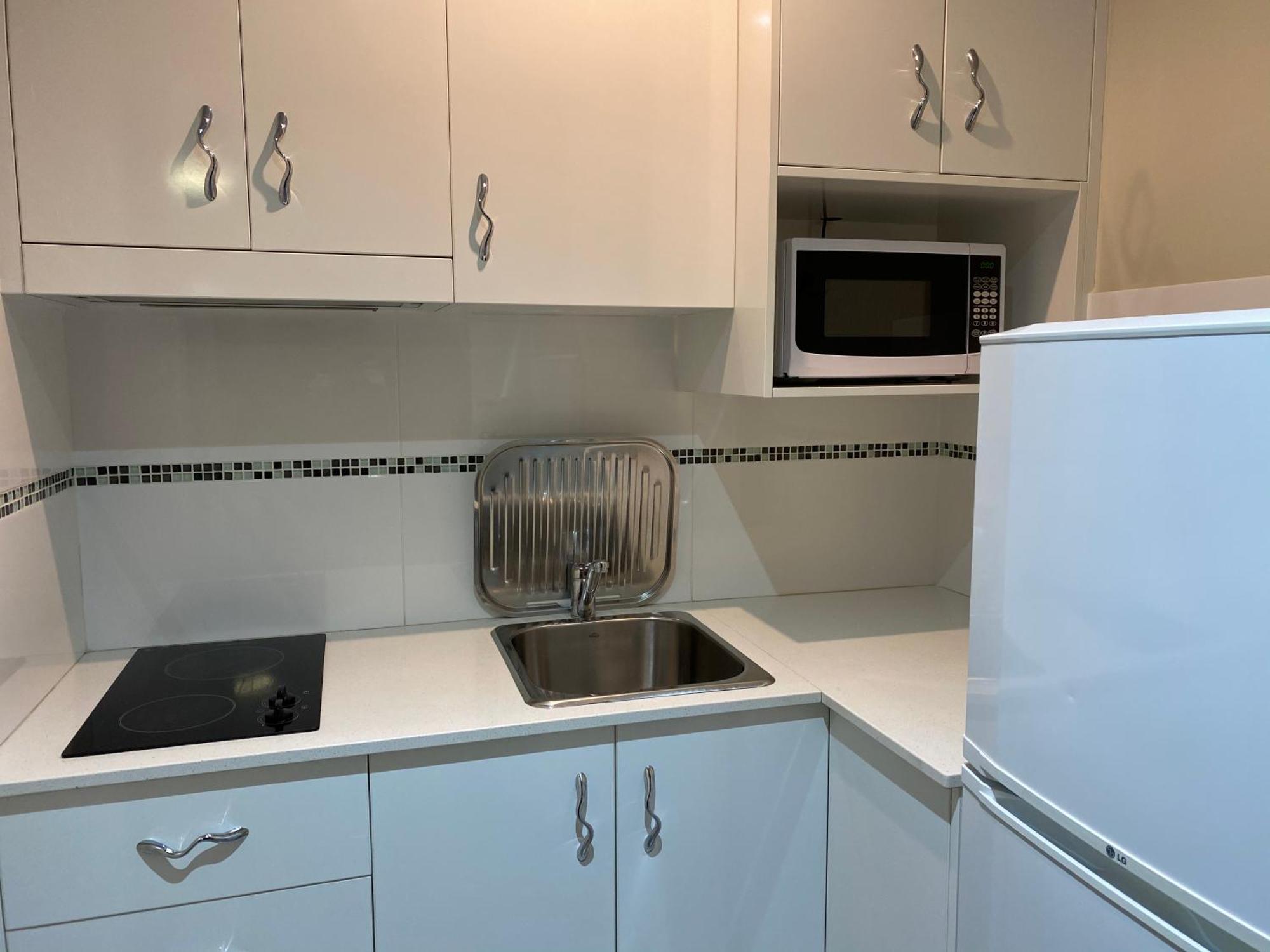 Queen Room with Kitchenette,1227908486:JPEG