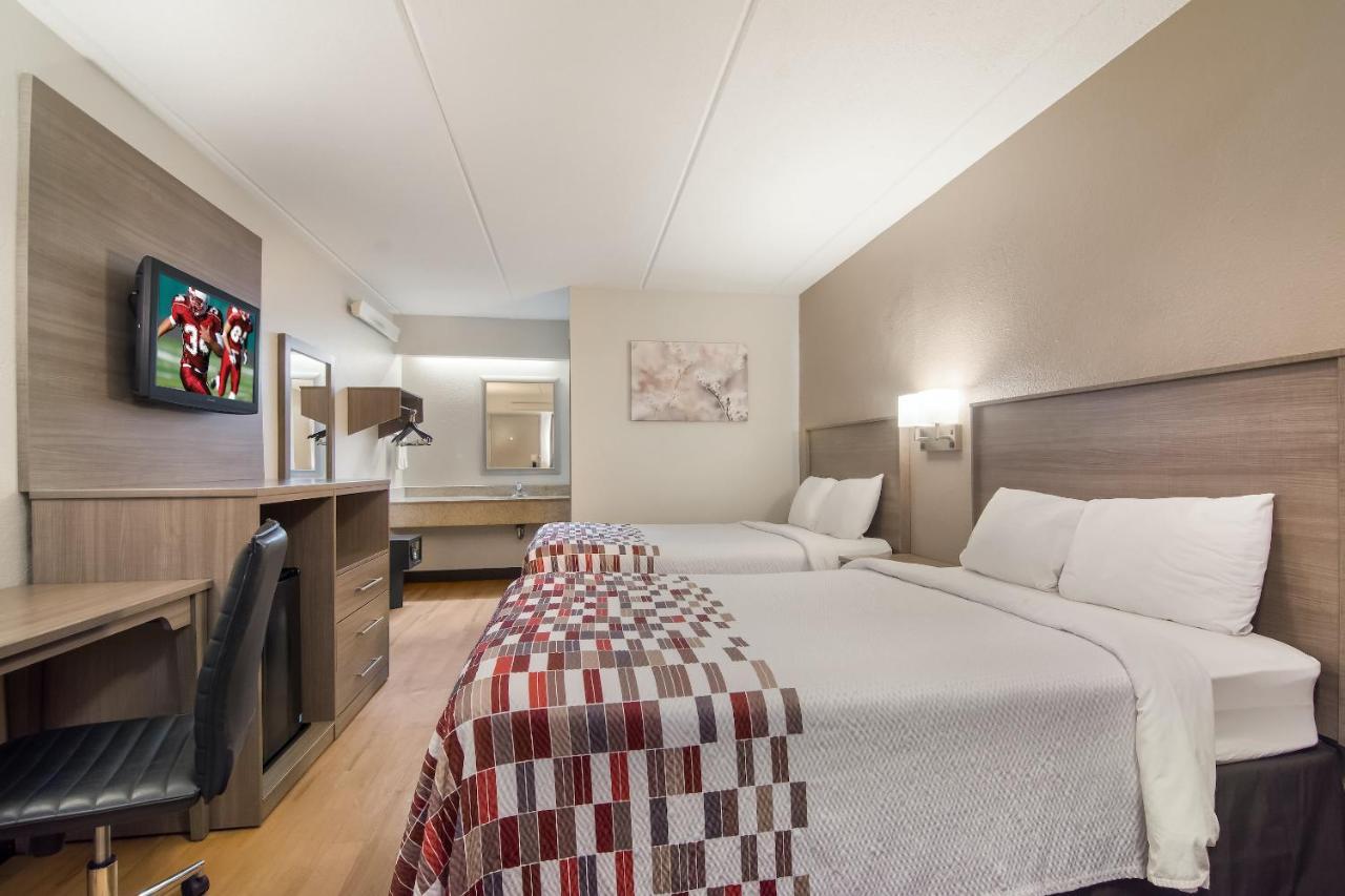 Deluxe Room with Two Double Beds Smoke Free
