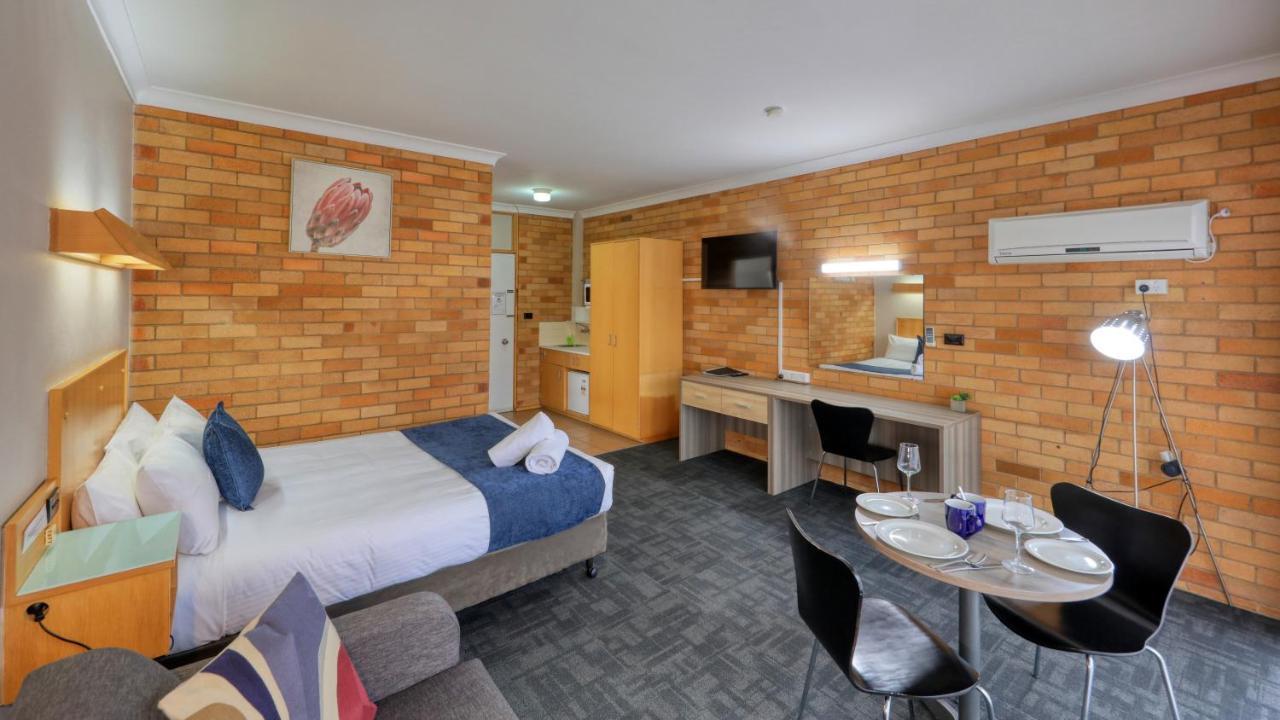 Queen Room with Balcony