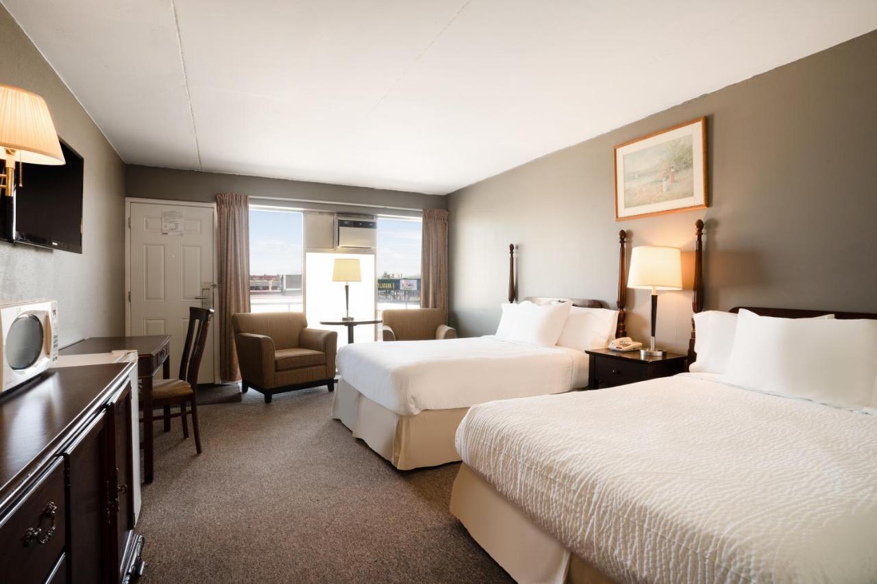 Double Room with Two Double Beds - Non-Smoking