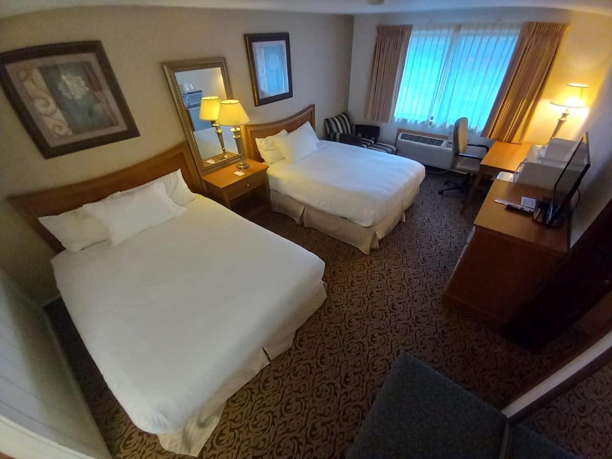 Queen Room with Two Queen Beds