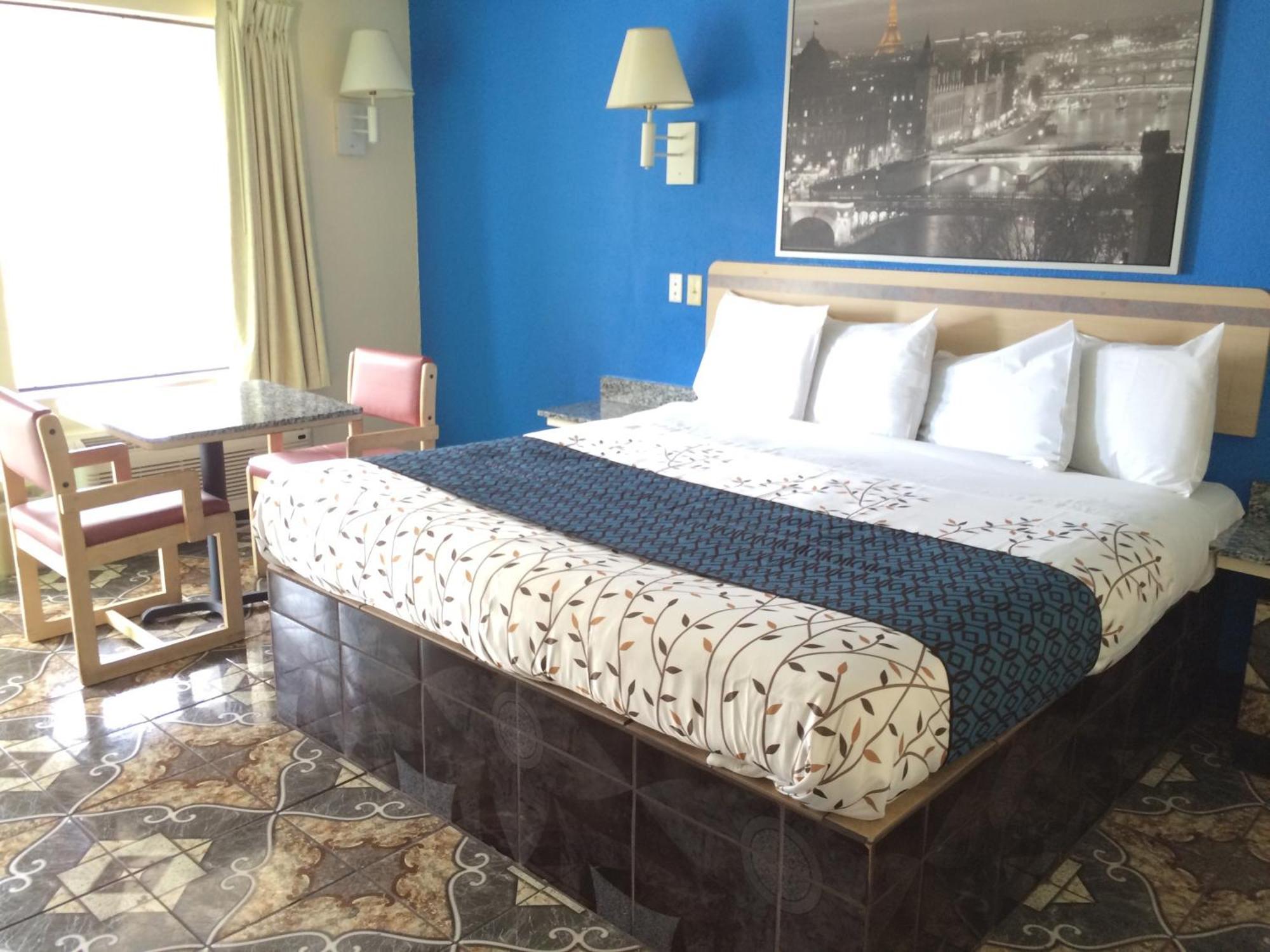 King Suite with Jacuzzi