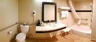 Queen Room with Two Queen Beds with Bath Tub - Mobility Accessible/Non-Smoking