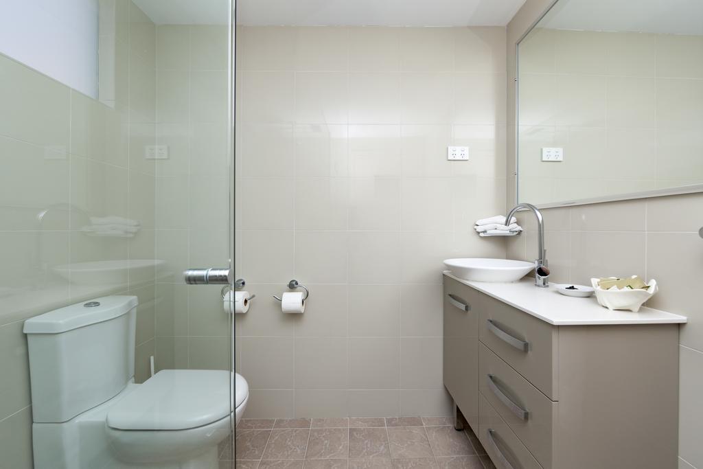 Twin Room ( No Pets),1319705986:JPEG