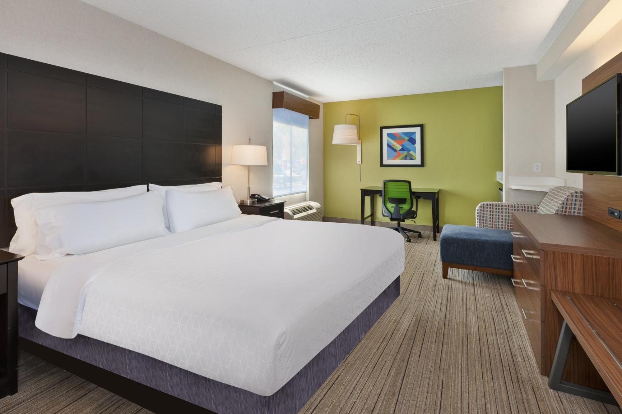 Standard King Room