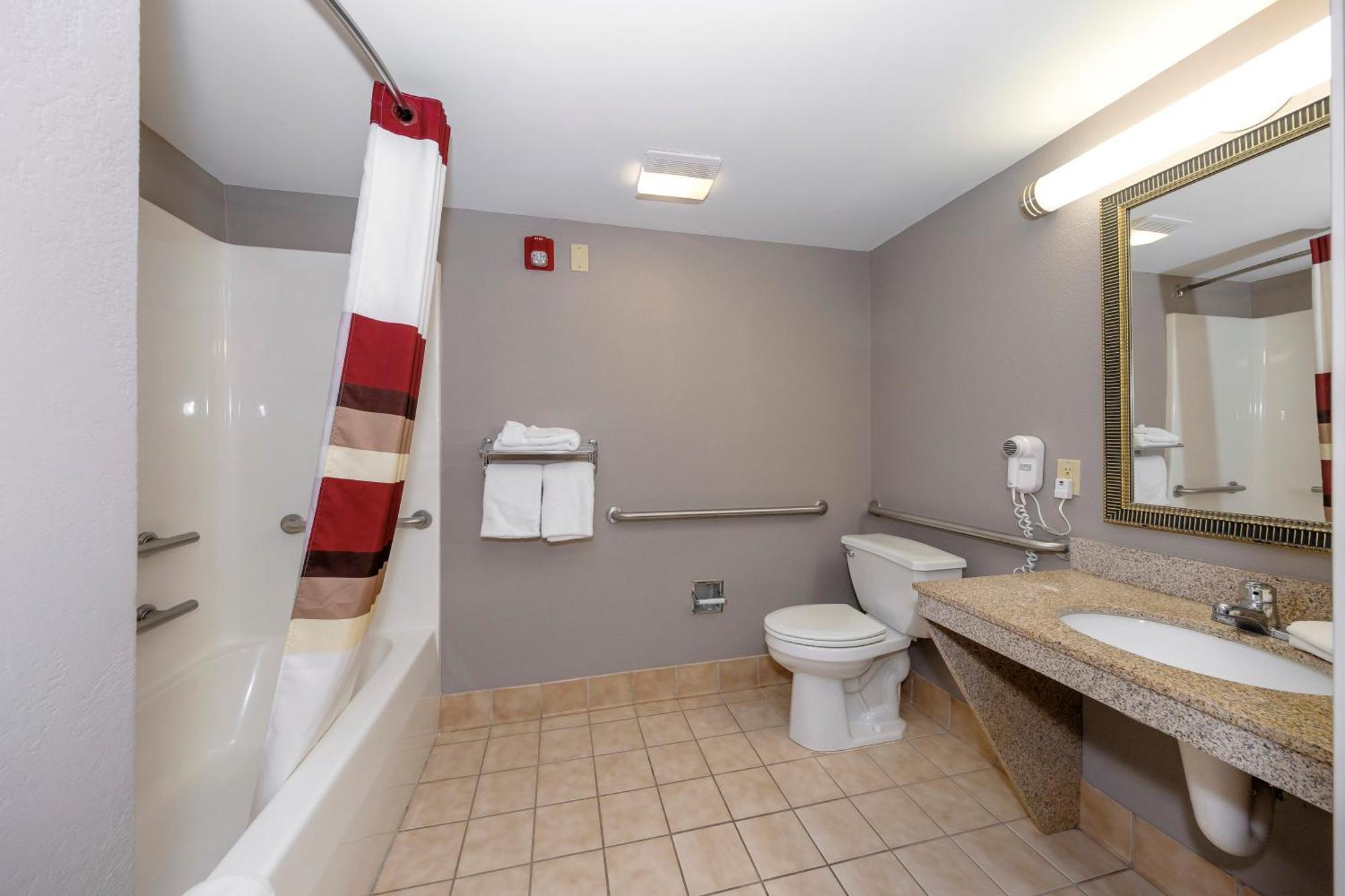 Deluxe Room with One Queen Bed Disability Access Non-Smoking