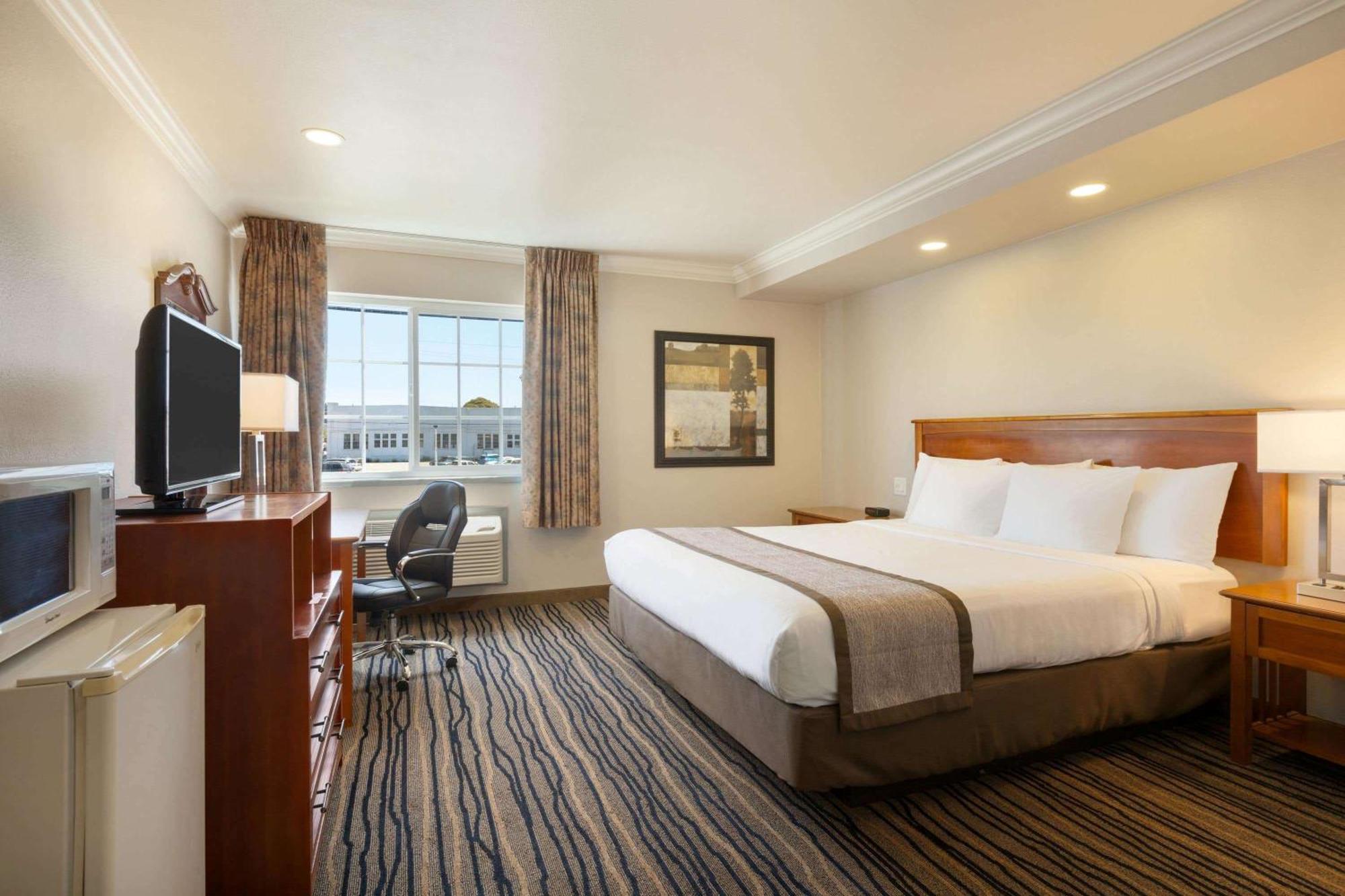 King Room - Disability Access/Non-Smoking