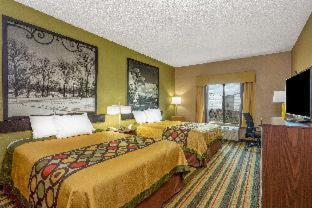 Queen Room with Two Queen Beds - Non-Smoking