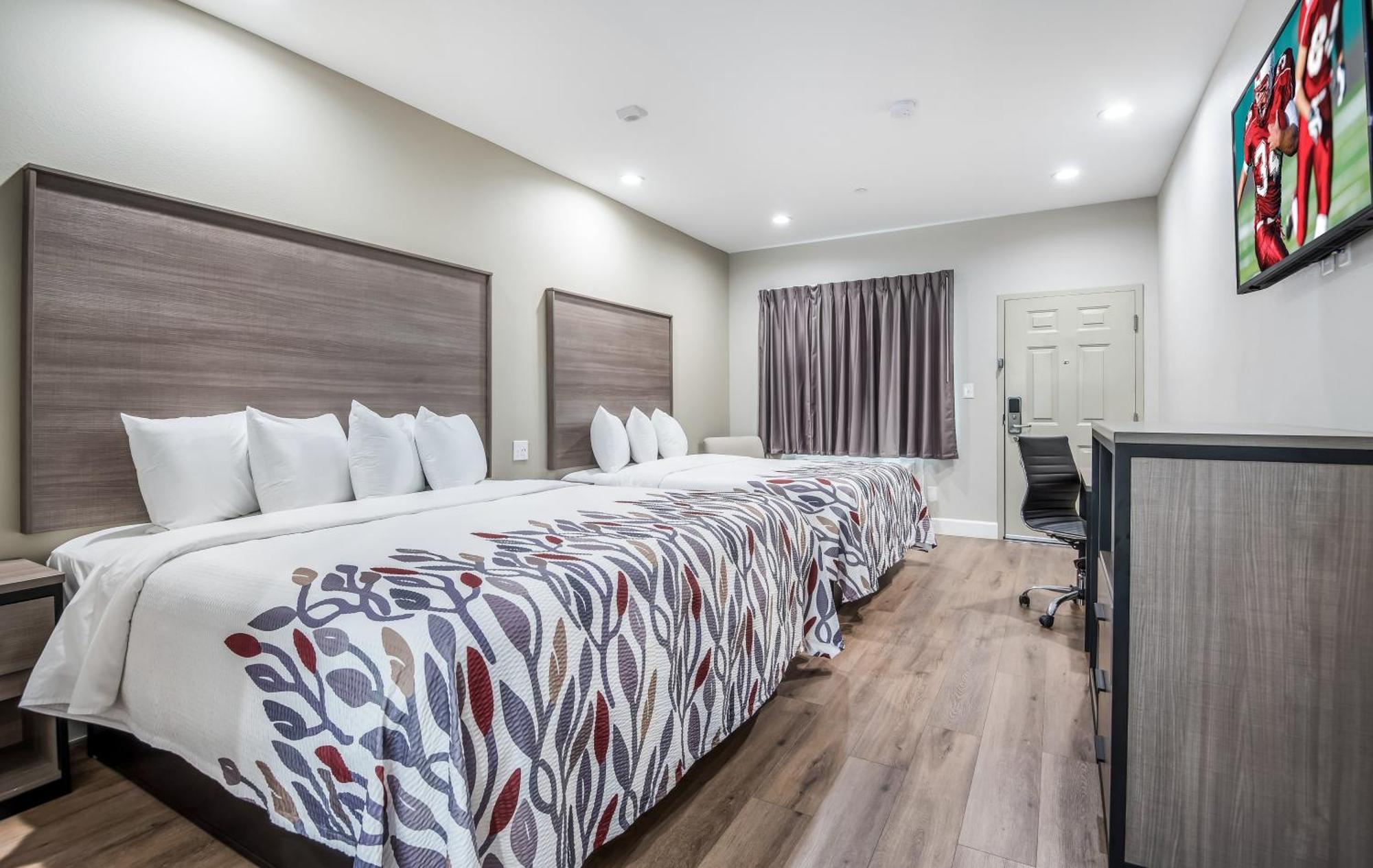 Deluxe Queen Room with Two Queen Beds with Kitchenette - Disability Access/Non-Smoking