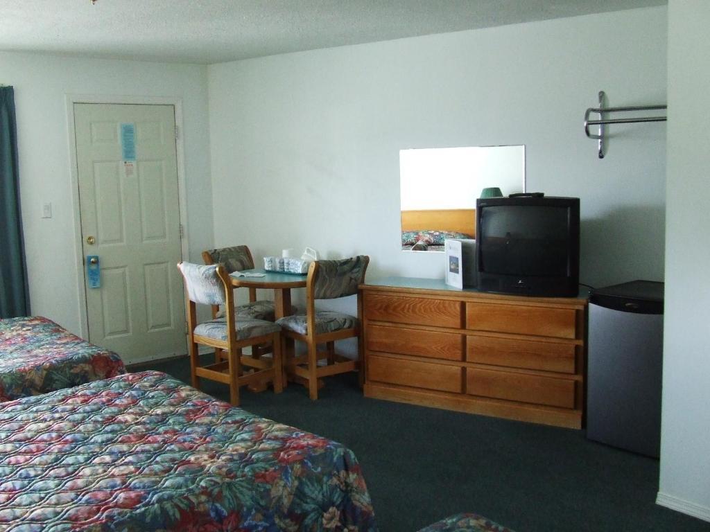 Deluxe Family Room,12968658:JPEG