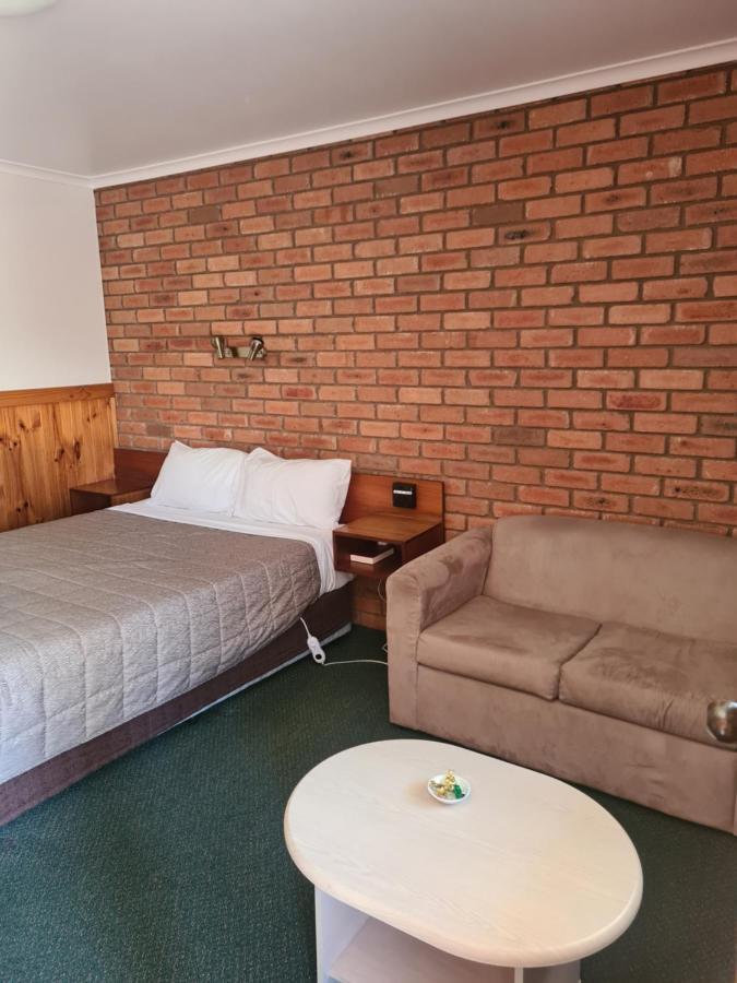 Queen Room,1305849379:JPEG