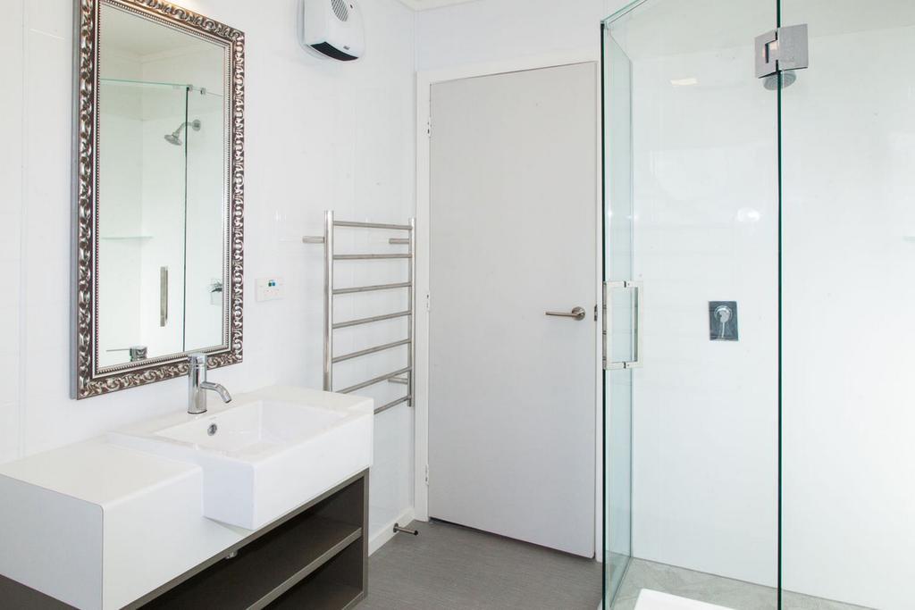 Large One-Bedroom Apartment
