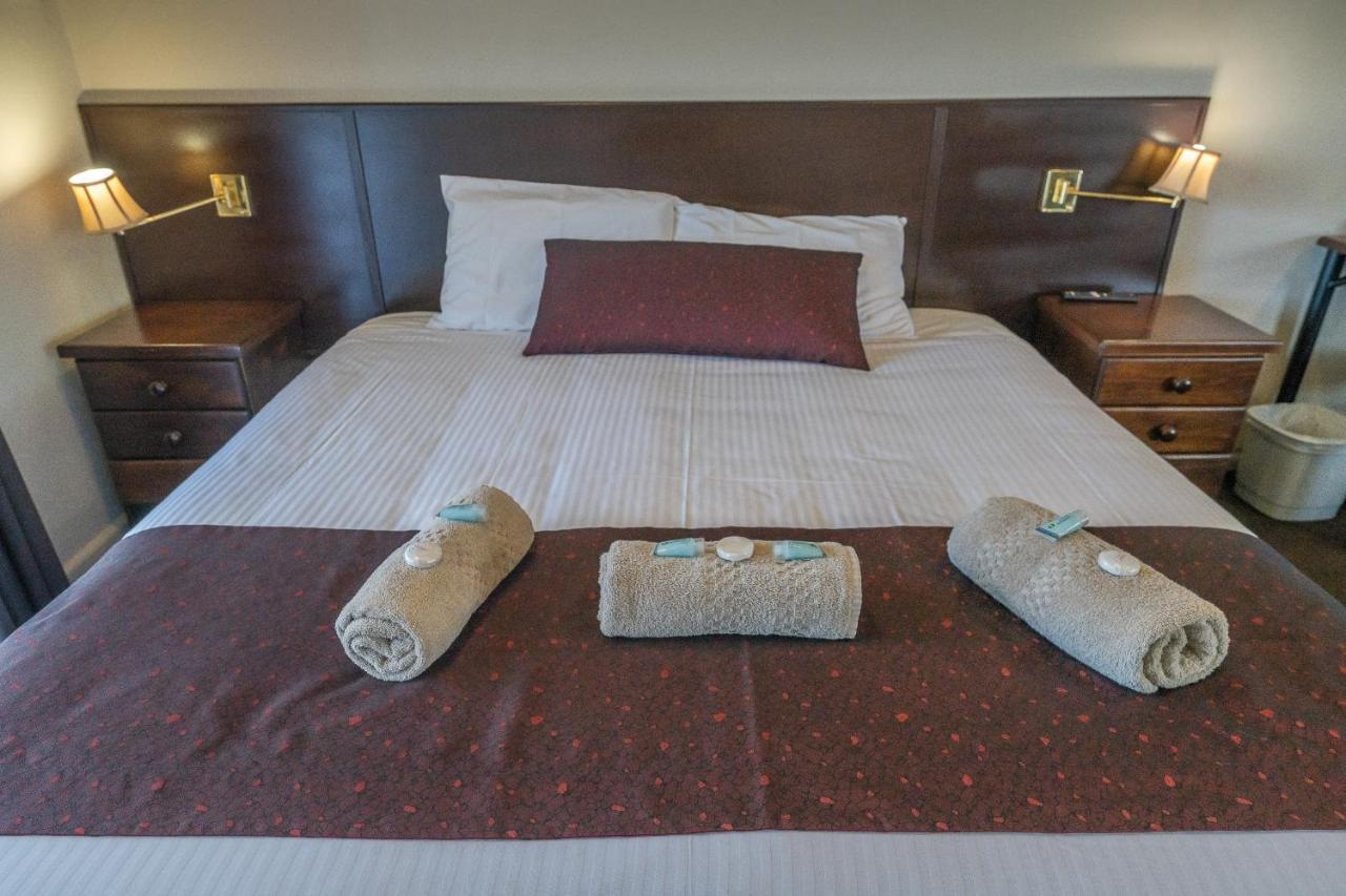 Suite,1323814474:JPEG