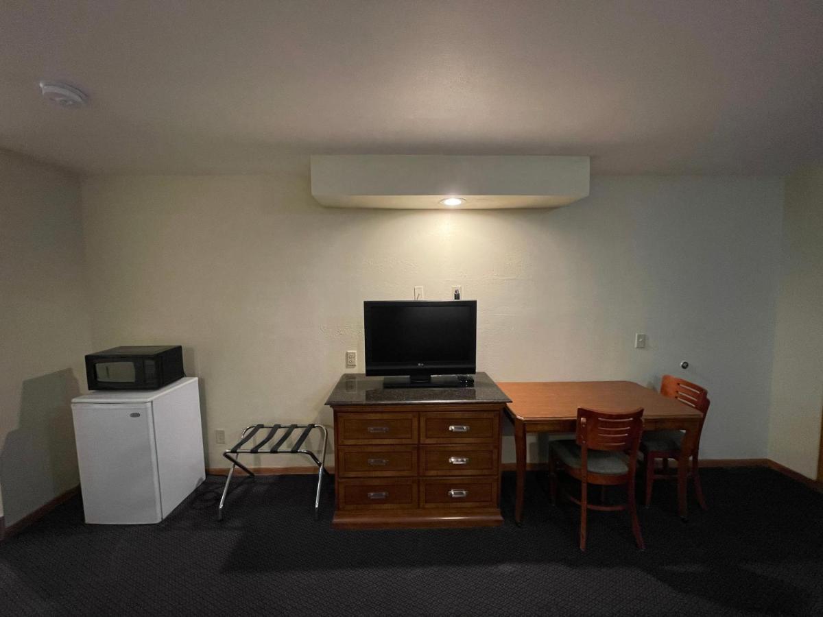 King Room with Spa Bath