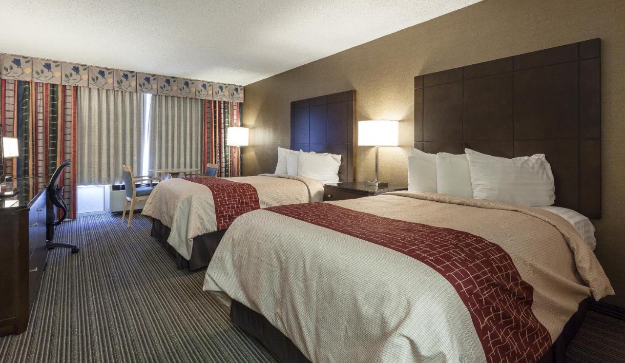 Deluxe Room with Two Double Beds Non-Smoking