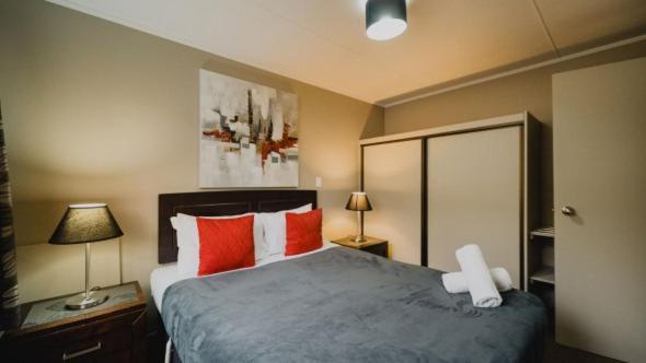 One Bedroom Motel,1366424744:JPEG
