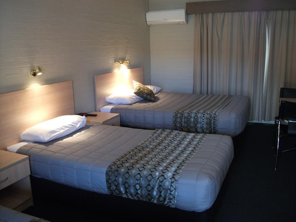 Deluxe Family Room,137341062:JPEG