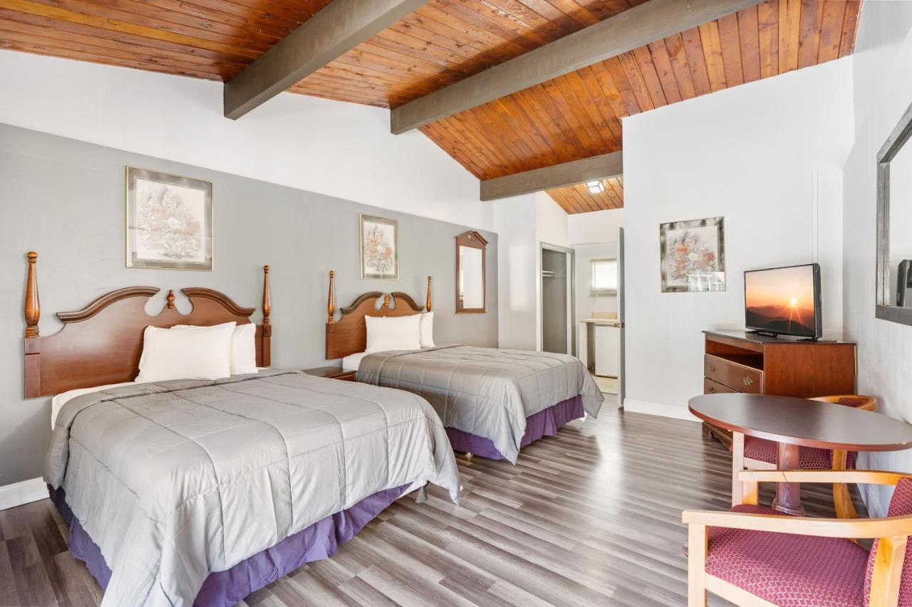 Superior Deluxe Double or Twin Room