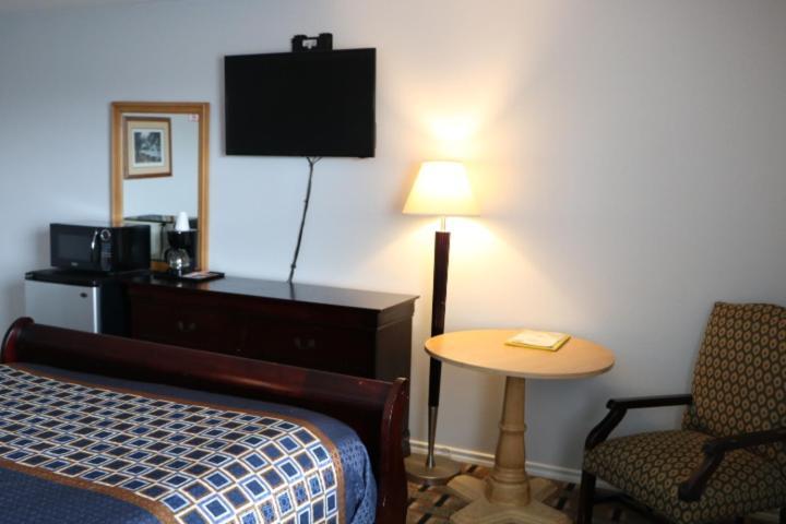 Queen Room - Disability Access