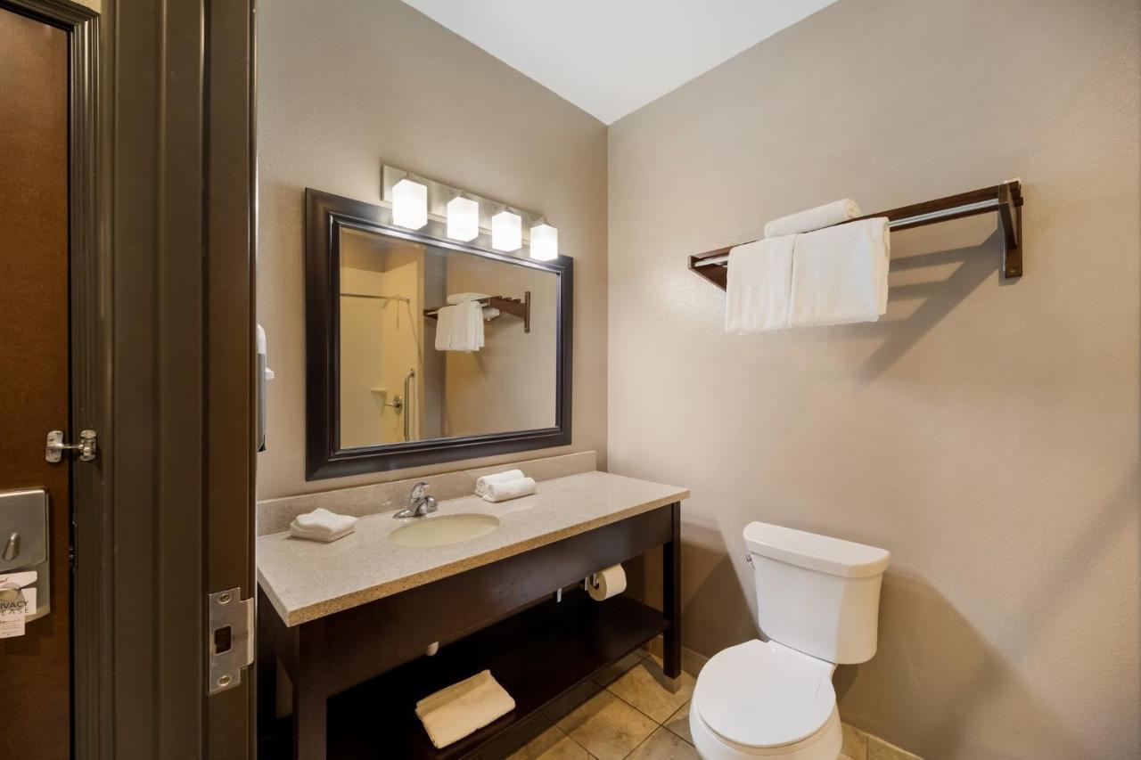 Superior Room with Two Queen Beds with Kitchen Smoke Free